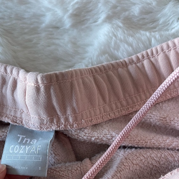 aritzia boyfriend sweats - Picture 2 of 2